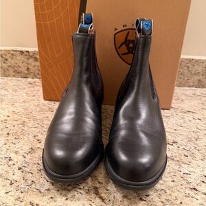 Ariat Cobalt Classic Pro Boots - size 10D. Like new. Includes box/packaging